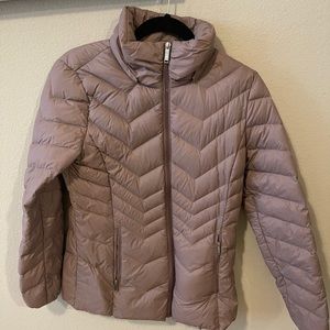 Mauve, light puffy coat!